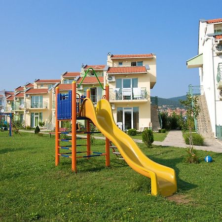 Nushev Hotel Sveti Vlas Exterior photo