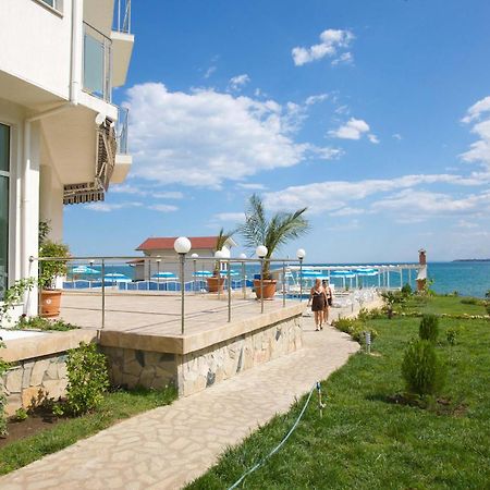 Nushev Hotel Sveti Vlas Exterior photo