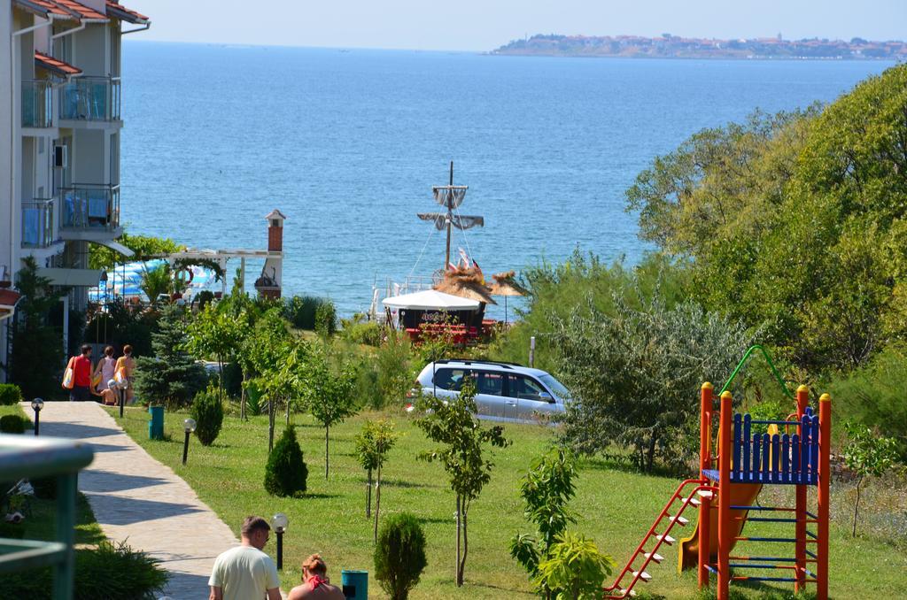 Nushev Hotel Sveti Vlas Exterior photo