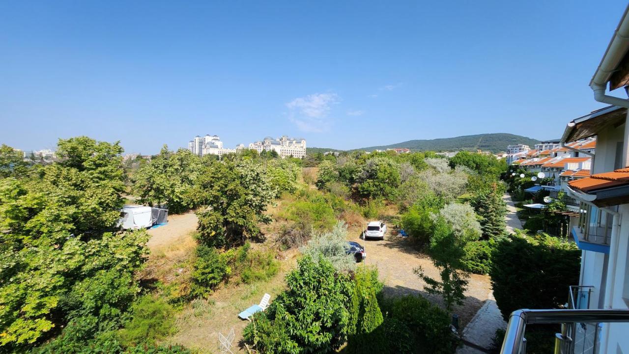 Nushev Hotel Sveti Vlas Exterior photo