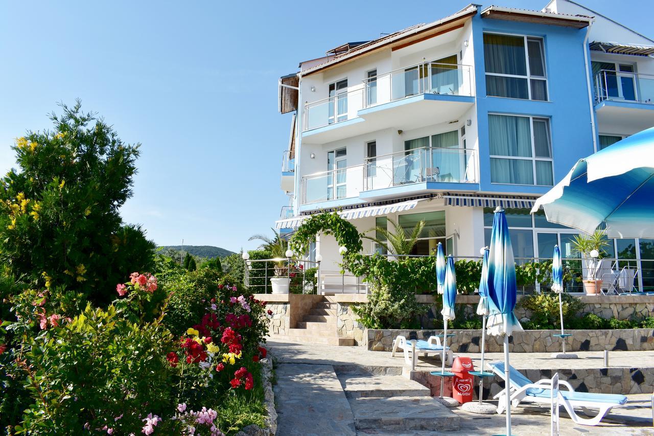 Nushev Hotel Sveti Vlas Exterior photo