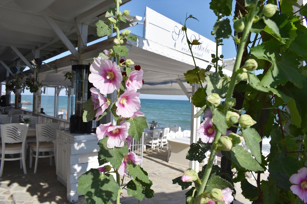 Nushev Hotel Sveti Vlas Exterior photo