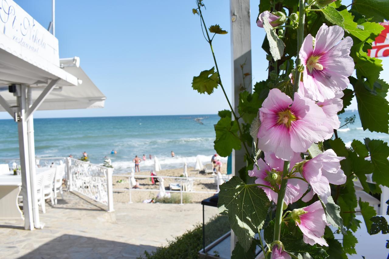 Nushev Hotel Sveti Vlas Exterior photo